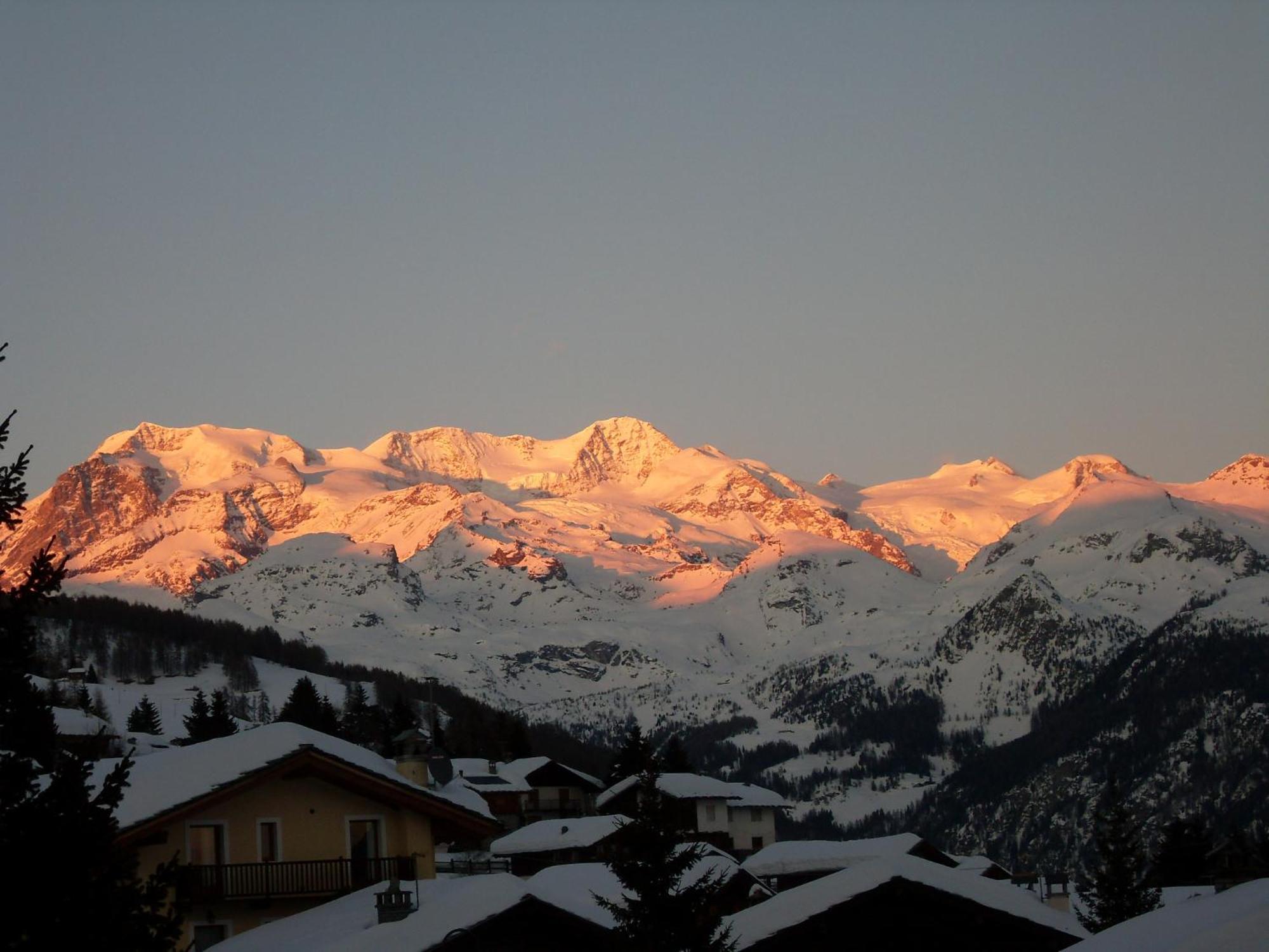 Residence Les Myosotis Champoluc Exteriér fotografie